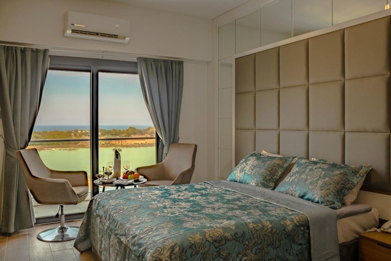 Novel Centre Point Hotel Famagusta  Bagian luar foto