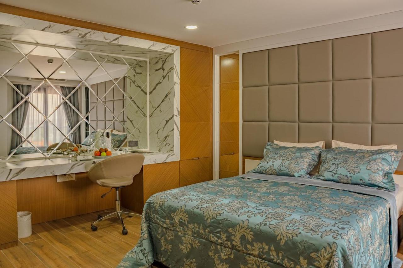 Novel Centre Point Hotel Famagusta  Bagian luar foto