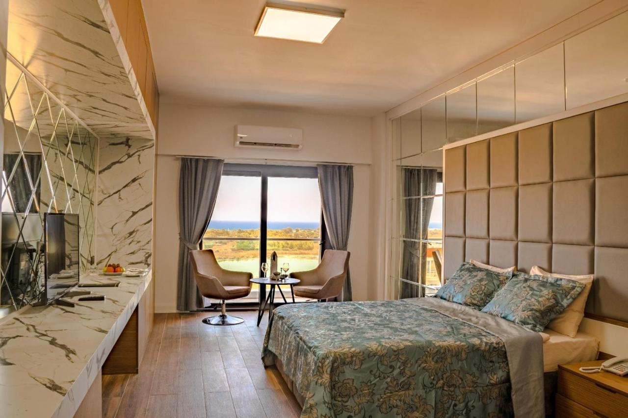 Novel Centre Point Hotel Famagusta  Bagian luar foto