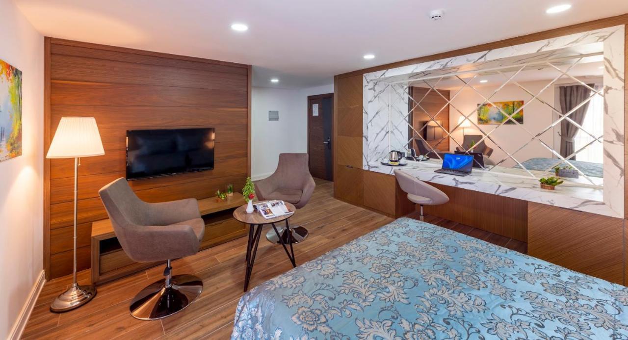 Novel Centre Point Hotel Famagusta  Bagian luar foto
