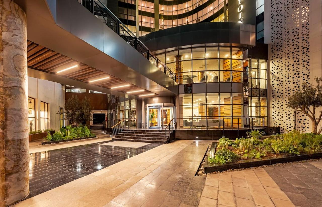 Novel Centre Point Hotel Famagusta  Bagian luar foto