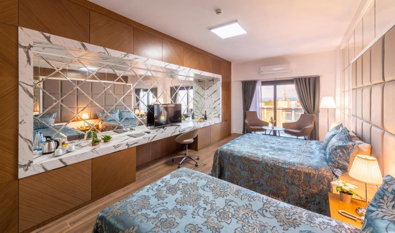 Novel Centre Point Hotel Famagusta  Bagian luar foto